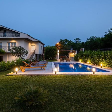 Villa Latica Dicmo Εξωτερικό φωτογραφία