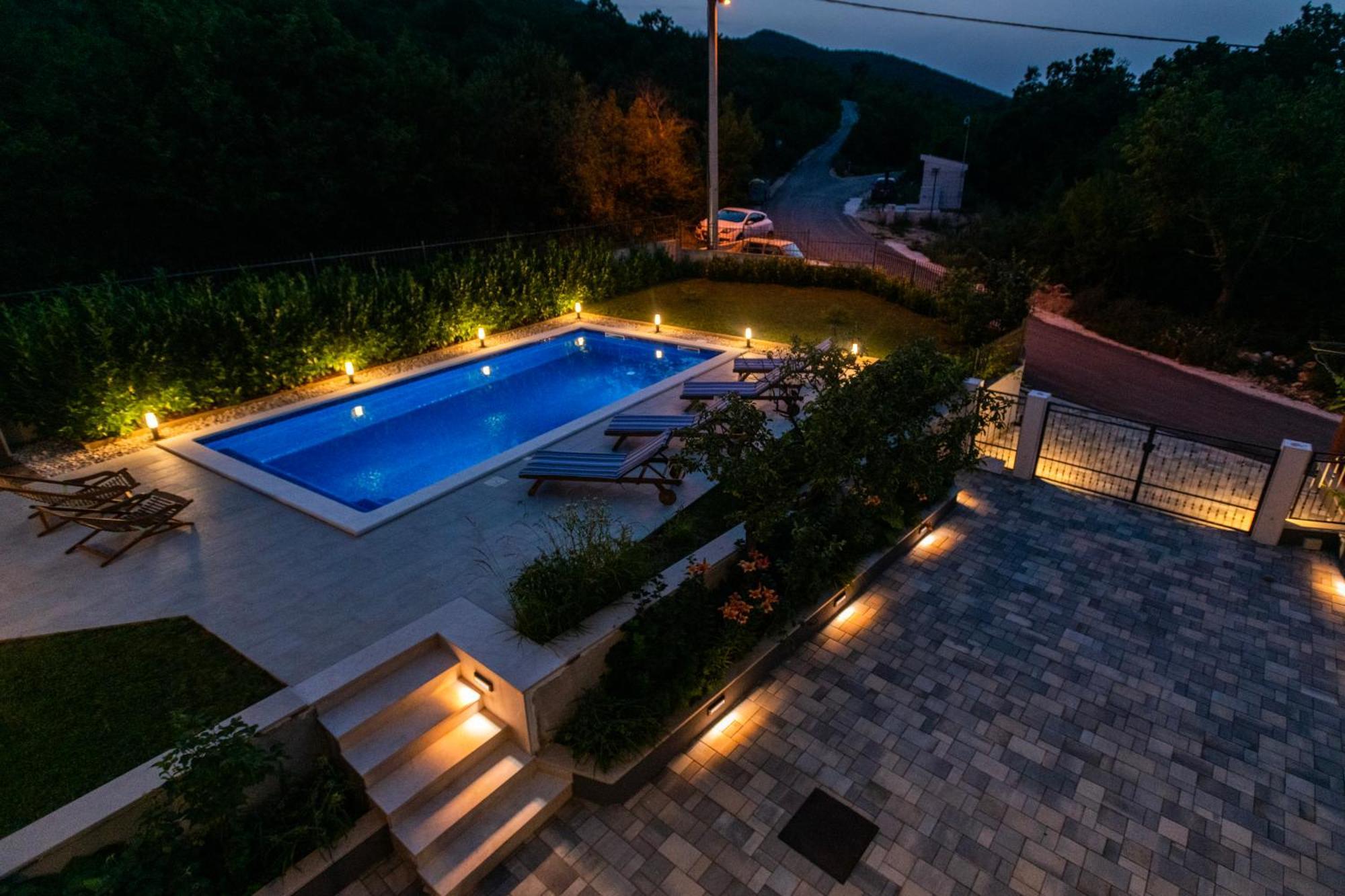 Villa Latica Dicmo Εξωτερικό φωτογραφία