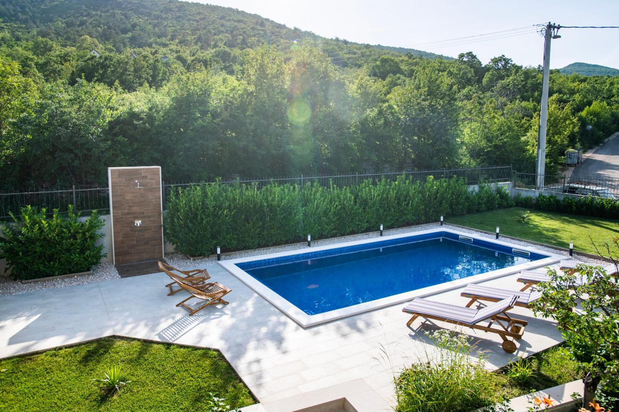 Villa Latica Dicmo Εξωτερικό φωτογραφία